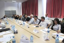 Bakıda ekspertlər Rusiya-Azərbaycan münasibətlərini müzakirə edir (FOTO)