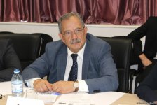 Bakıda ekspertlər Rusiya-Azərbaycan münasibətlərini müzakirə edir (FOTO)
