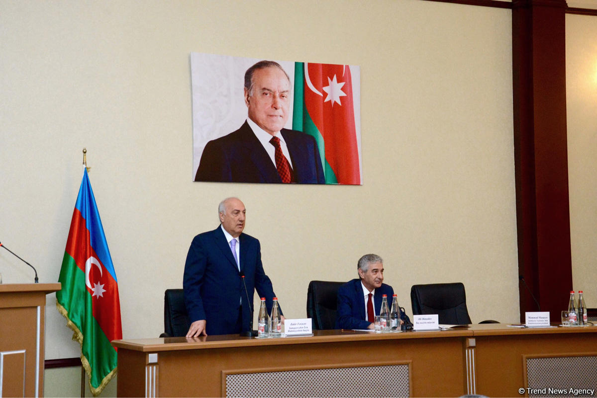 Əli Əhmədov: Azərbaycanda iqtisadi sahədə köklü islahatlar nəzərdə tutulub (FOTO)