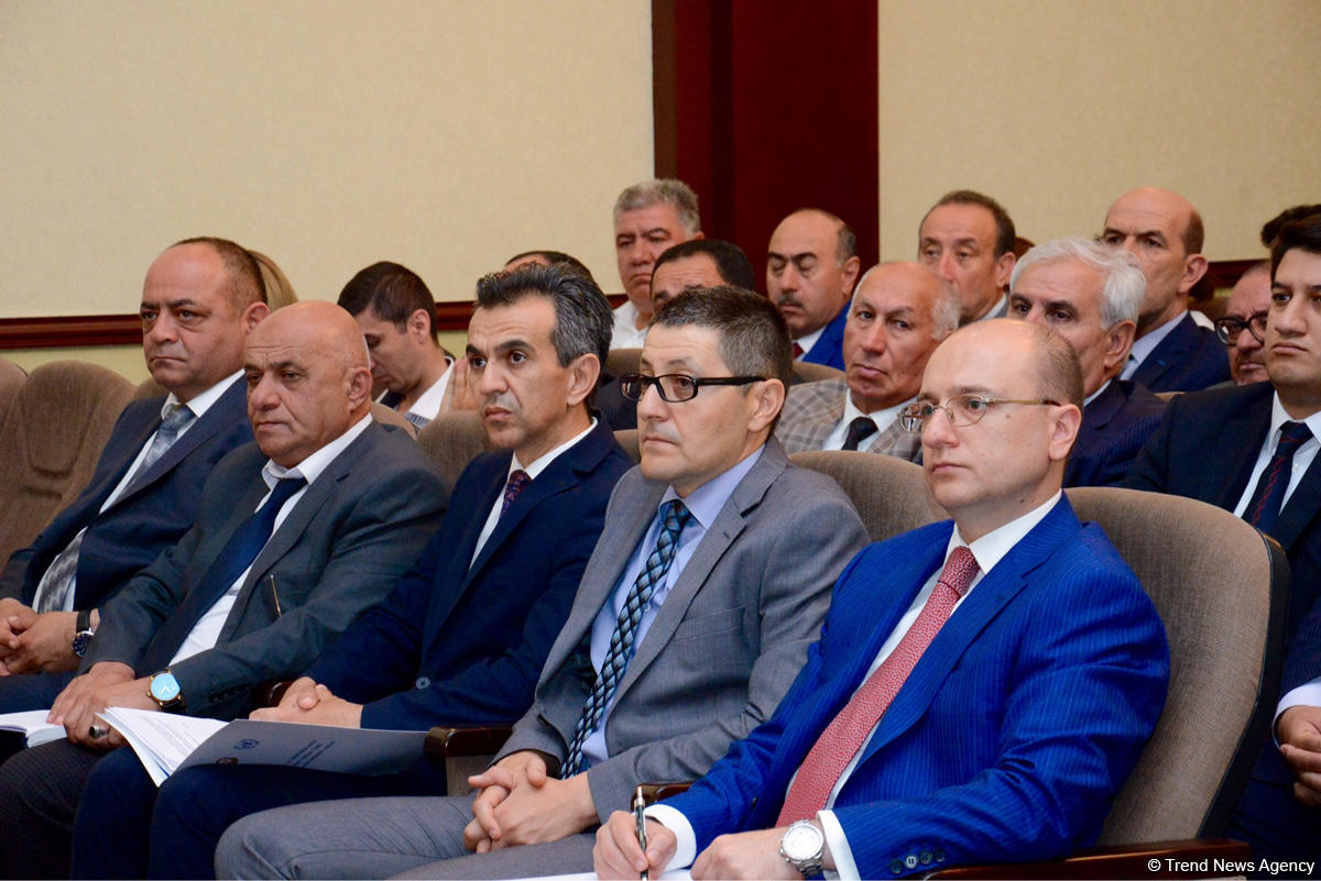 Əli Əhmədov: Azərbaycanda iqtisadi sahədə köklü islahatlar nəzərdə tutulub (FOTO)