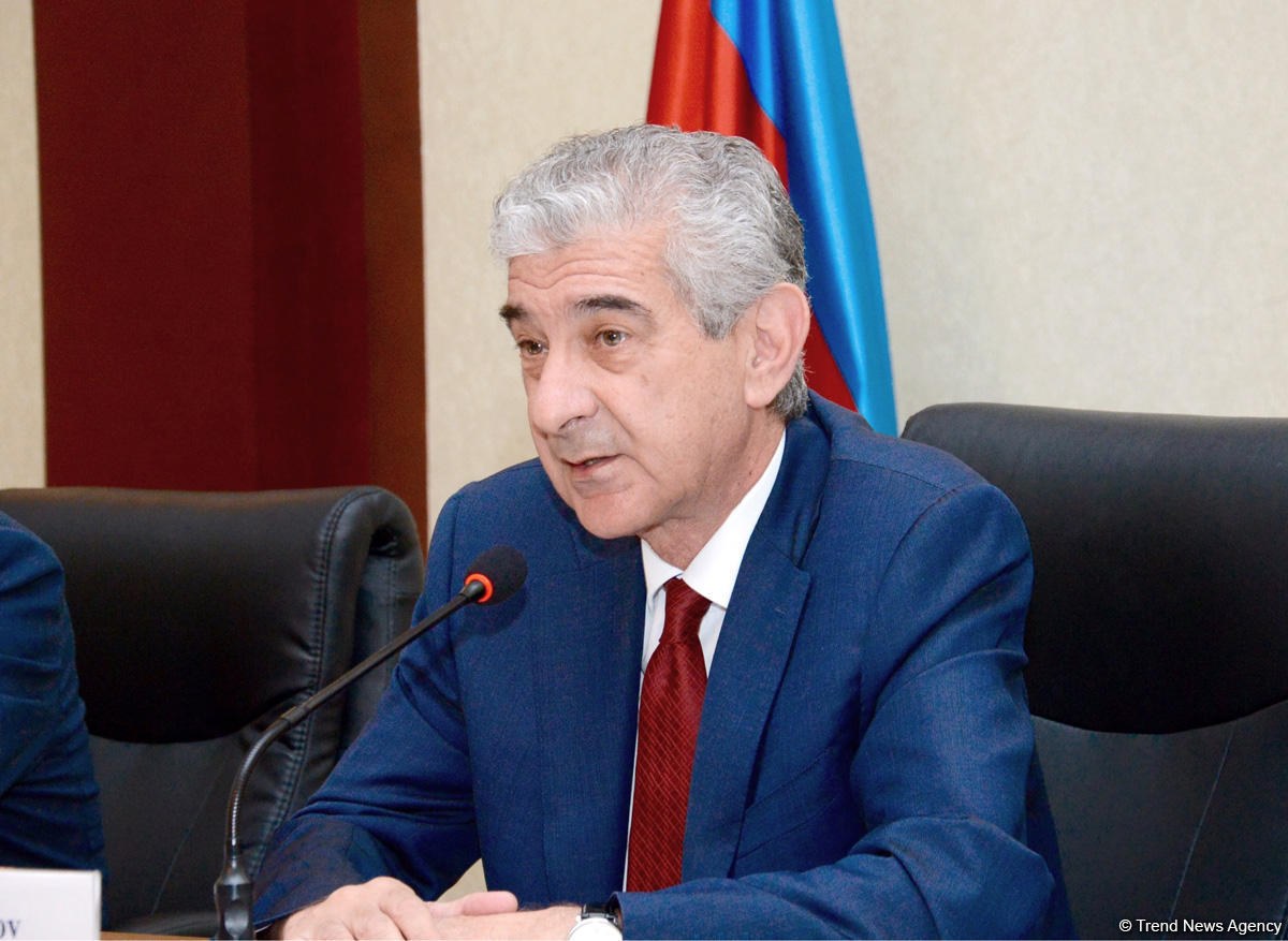 Əli Əhmədov: Azərbaycanda iqtisadi sahədə köklü islahatlar nəzərdə tutulub (FOTO)