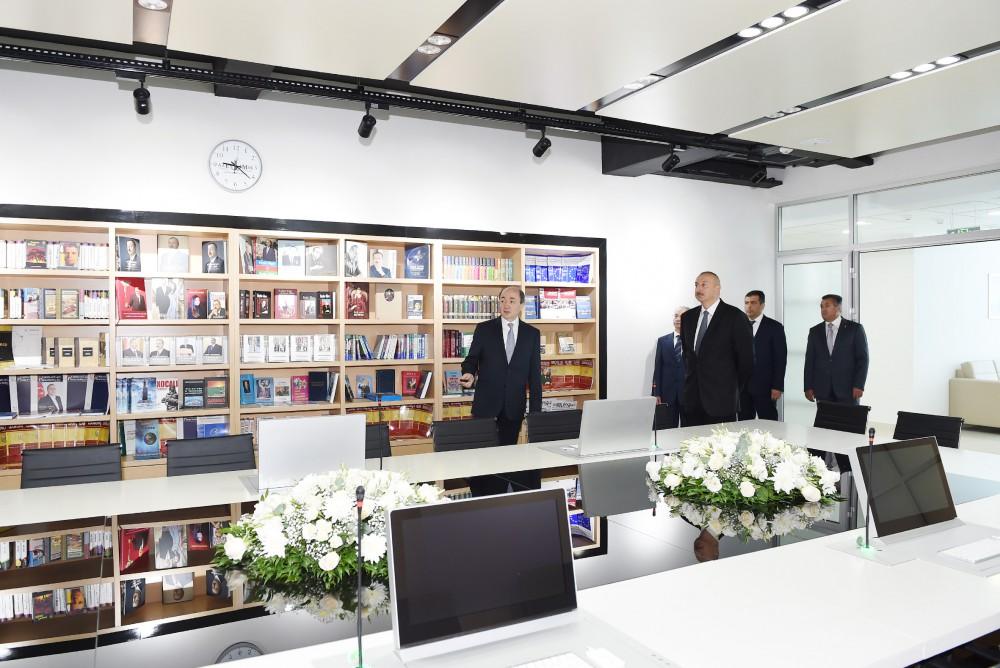 Prezident İlham Əliyev Nərimanov Rayon Məhkəməsinin yeni inzibati binasının açılışında iştirak edib (YENİLƏNİB) (FOTO)