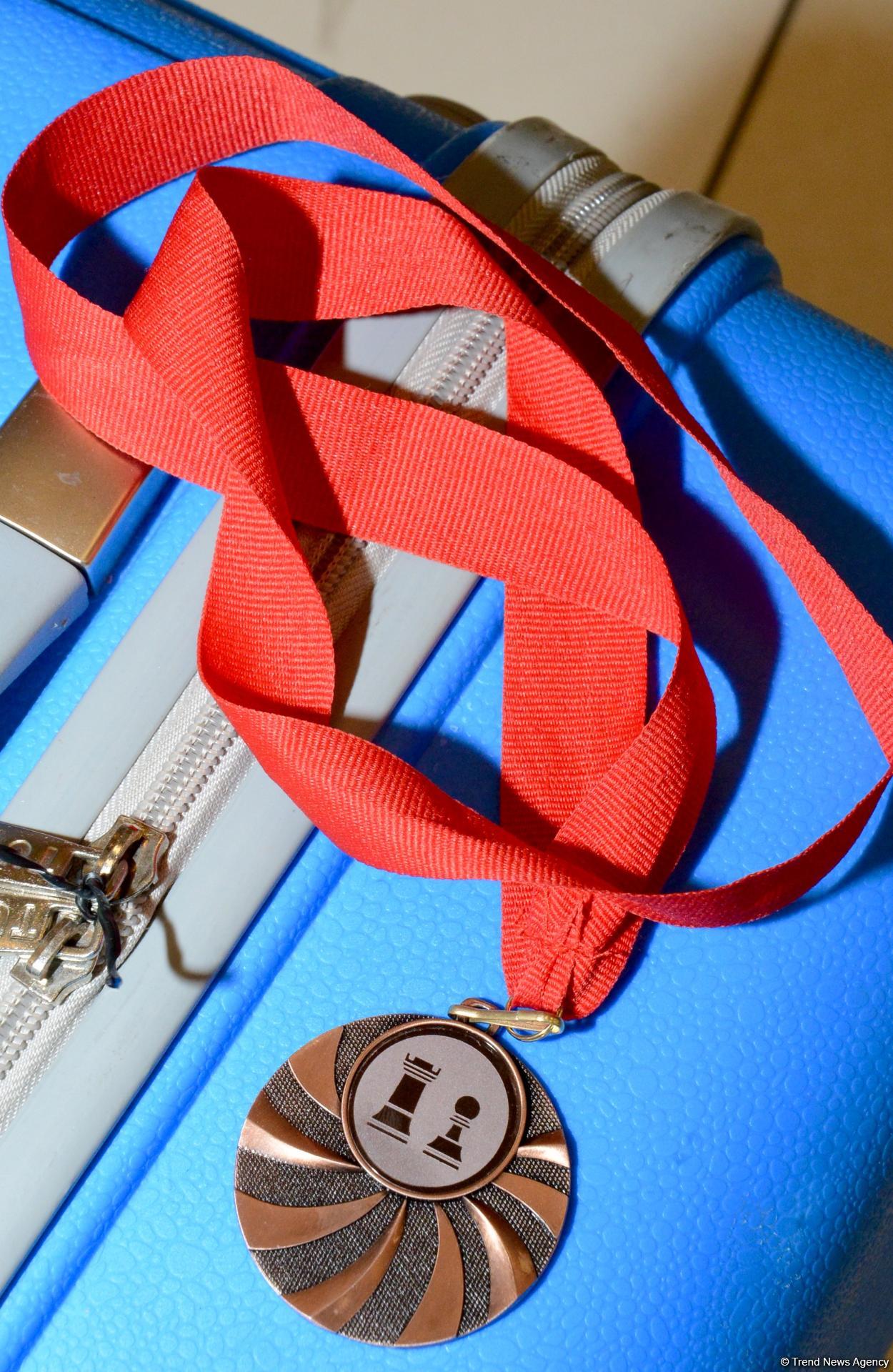 Məktəblilərimiz Avropa çempionatında 6 medal qazanıb (FOTO)
