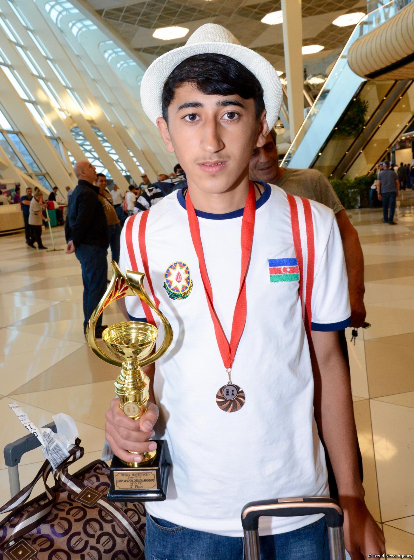 Məktəblilərimiz Avropa çempionatında 6 medal qazanıb (FOTO)