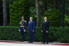 Moldova Prezidenti İqor Dodonun rəsmi qarşılanma mərasimi olub (FOTO)