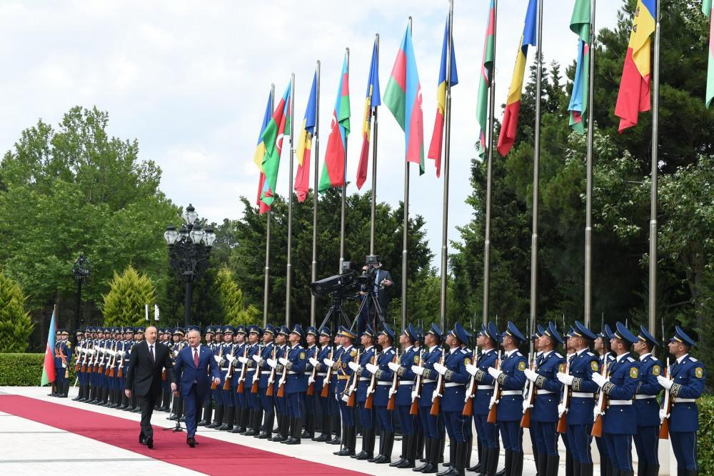 Moldova Prezidenti İqor Dodonun rəsmi qarşılanma mərasimi olub (FOTO)