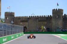 Formula 1 pilotlarının sınaq yürüşü (FOTOSESSİYA)
