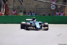 Formula 1 pilotlarının sınaq yürüşü (FOTOSESSİYA)