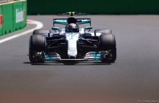 Formula 1 pilotlarının sınaq yürüşü (FOTOSESSİYA)