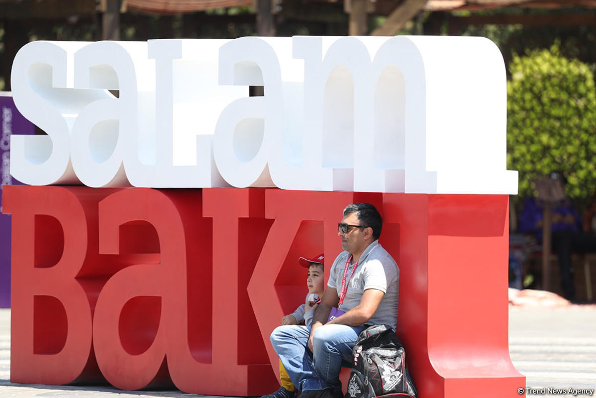 Bakıda "F1 Village" əyləncə zonası (FOTO)