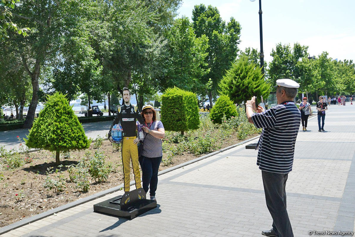 Bakıda "F1 Village" əyləncə zonası (FOTO)