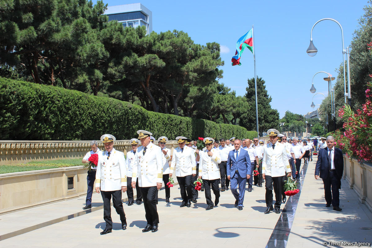 Dənizçilər peşə bayramlarını qeyd edirlər (FOTO)