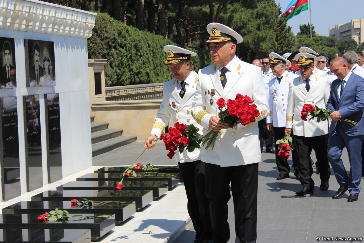 Dənizçilər peşə bayramlarını qeyd edirlər (FOTO)