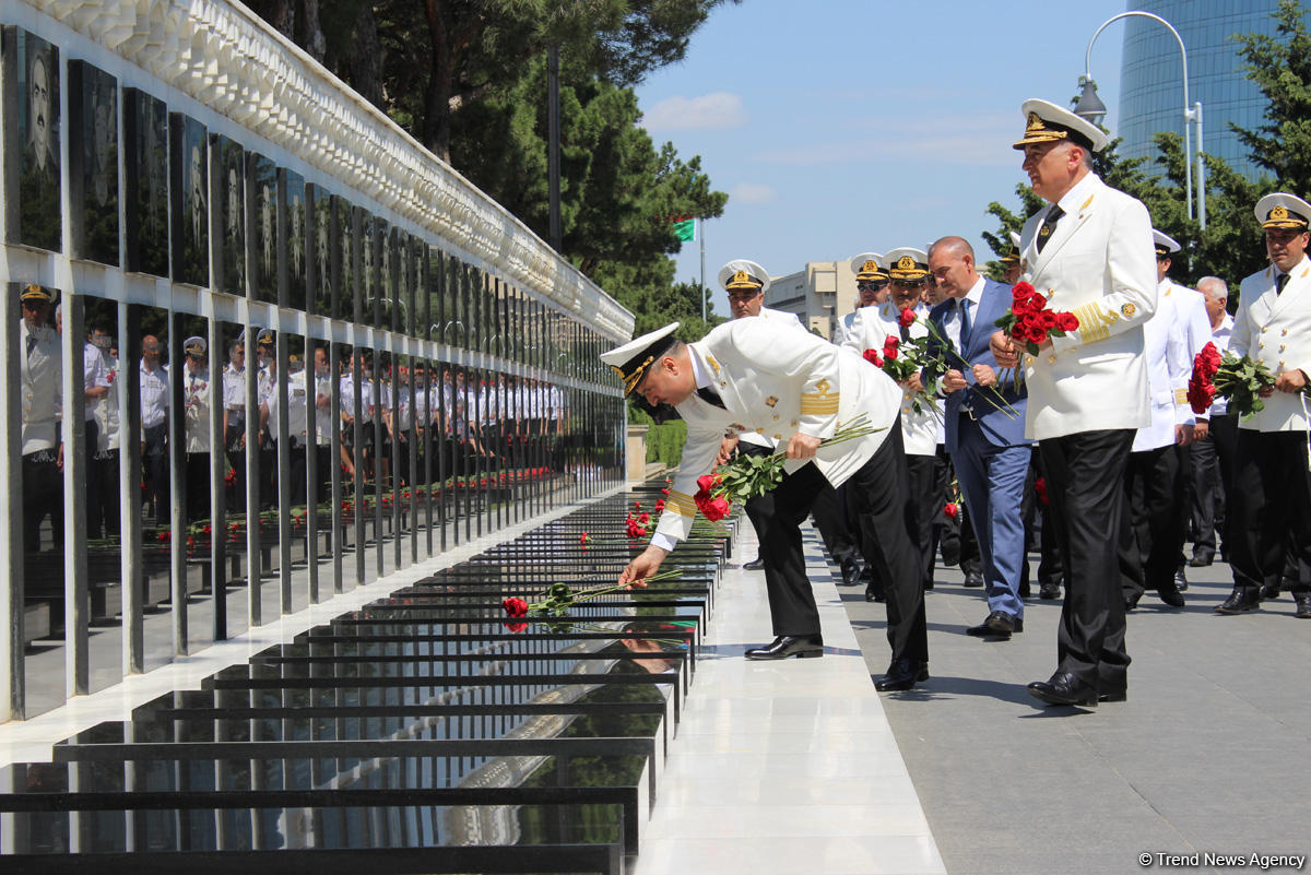 Dənizçilər peşə bayramlarını qeyd edirlər (FOTO)