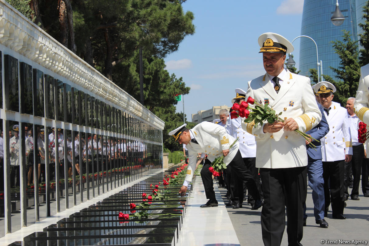 Dənizçilər peşə bayramlarını qeyd edirlər (FOTO)