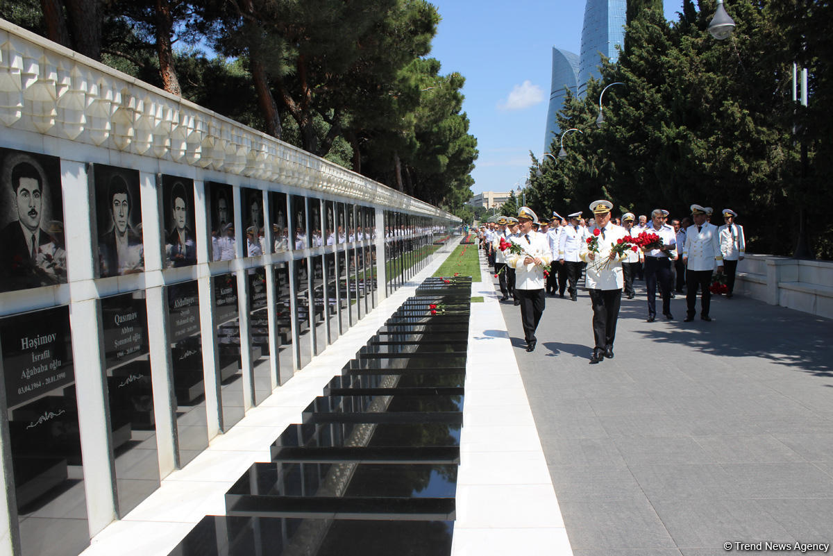 Dənizçilər peşə bayramlarını qeyd edirlər (FOTO)