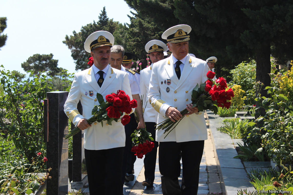 Dənizçilər peşə bayramlarını qeyd edirlər (FOTO)