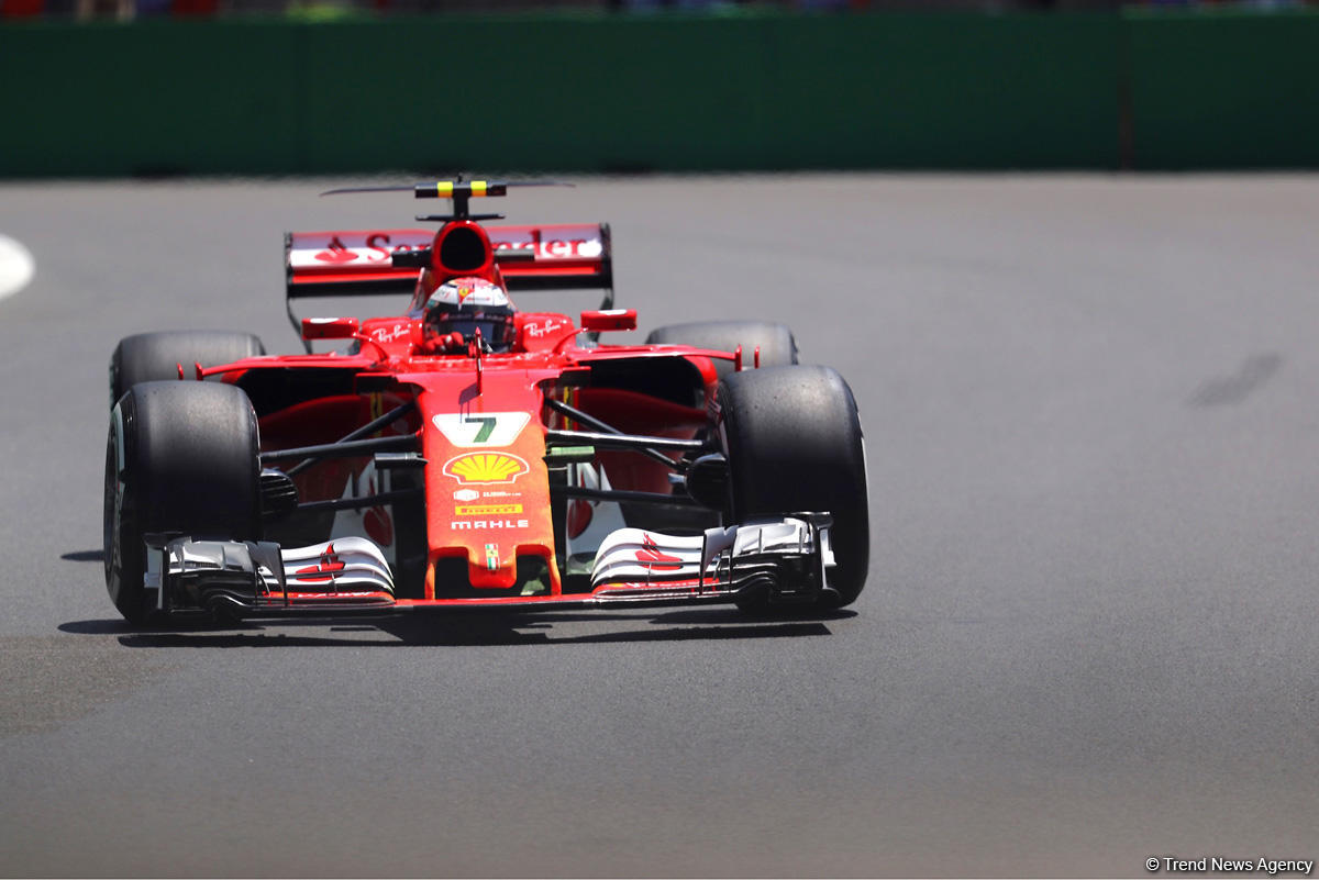 Formula 1 pilotlarının sınaq yürüşü (FOTOSESSİYA)