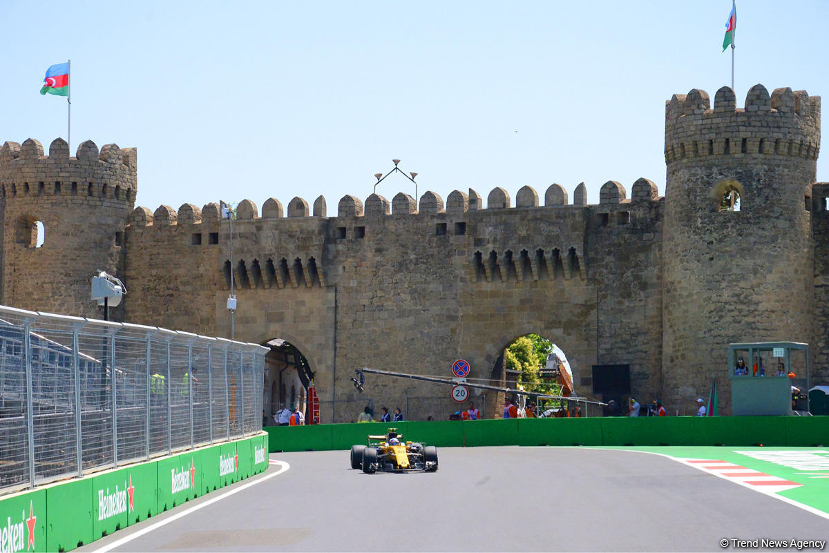 Formula 1: Palmer də qəza törədib sərbəst yürüşü dayandırdı