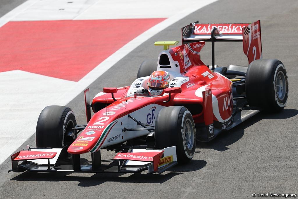 Bakıda Formula 2 pilotlarının sərbəst yürüşləri başlayıb (FOTO)