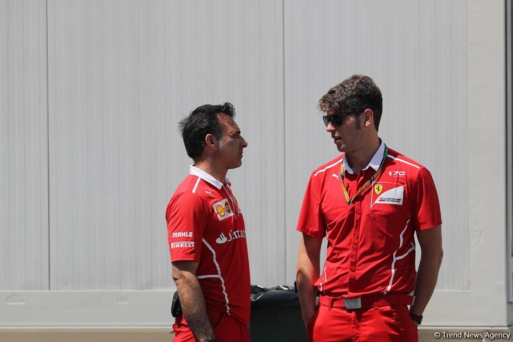 Bakıda Formula 2 pilotlarının sərbəst yürüşləri başlayıb (FOTO)