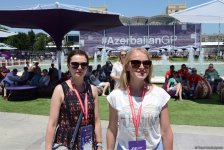 Bakıda "F1 Village" zonasında "Formula 1" pilotlarının avtoqraf-sessiyası FOTOLARDA