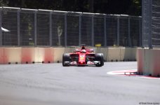 Formula 1 pilotlarının sonuncü sərbəst yürüşü başladı (FOTO)