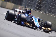 Formula 1 pilotlarının sonuncü sərbəst yürüşü başladı (FOTO)