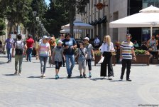 Formula 1 fanatları Bakının gəzməli yerlərini öyrənirlər (FOTO)