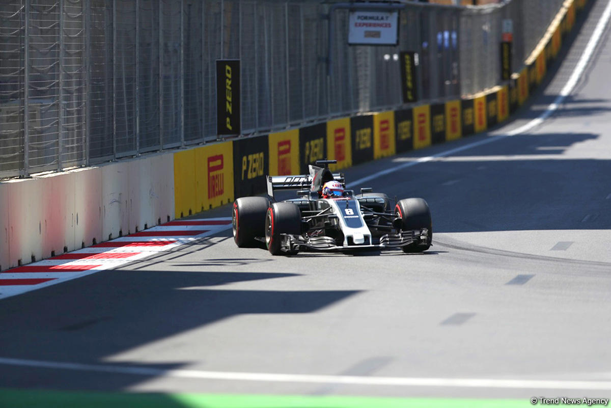 Formula 1-də pilotların üçüncü sərbəst yürüşü (FOTO)