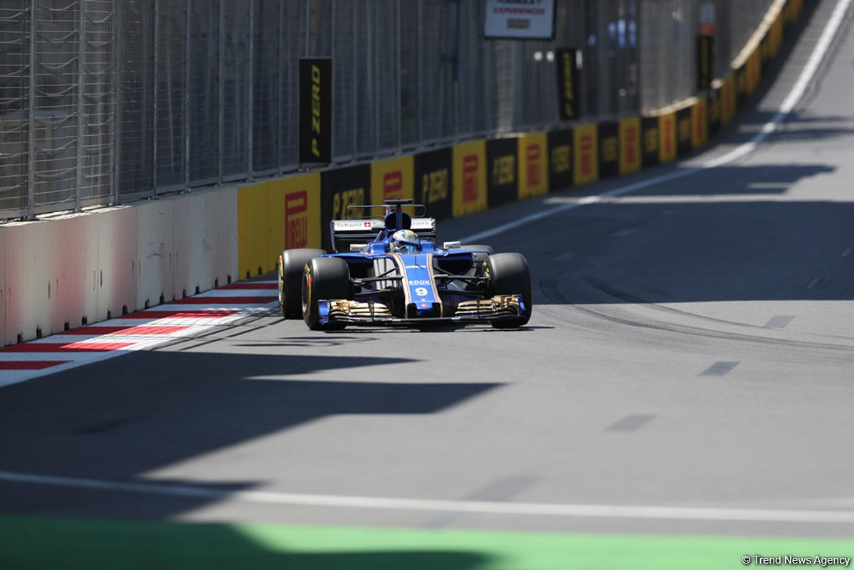 Formula 1-də pilotların üçüncü sərbəst yürüşü (FOTO)