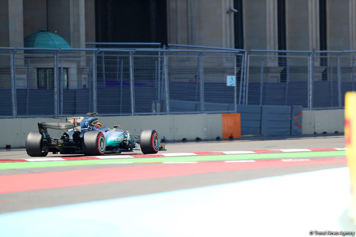 Formula 1-də pilotların üçüncü sərbəst yürüşü (FOTO)