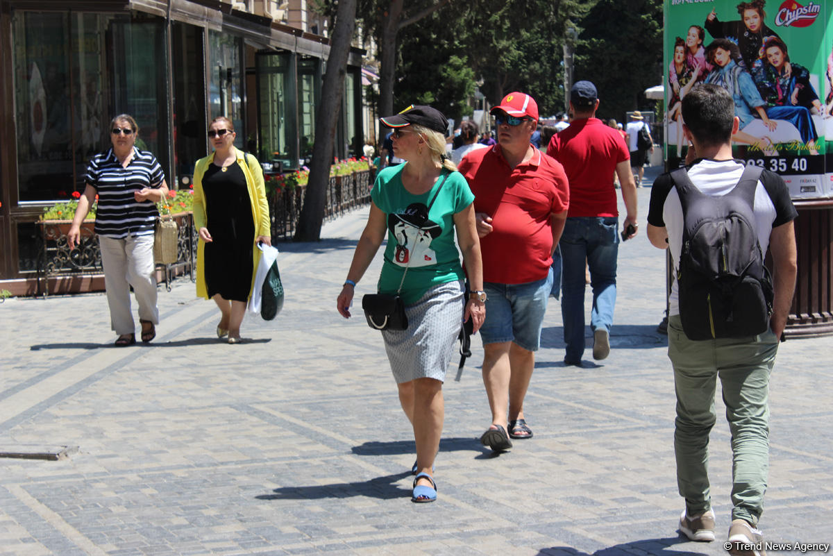 Formula 1 fanatları Bakının gəzməli yerlərini öyrənirlər (FOTO)