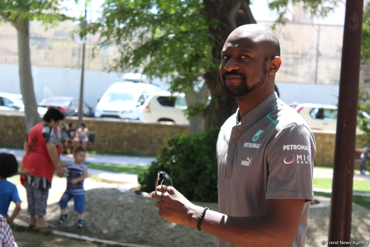 Formula 1 fanatları Bakının gəzməli yerlərini öyrənirlər (FOTO)