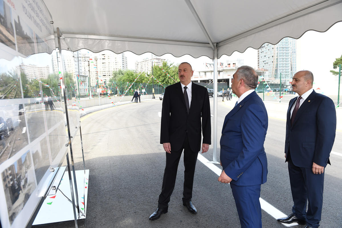 Prezident İlham Əliyev Bakıda yeni salınan yolun açılışında iştirak edib  (FOTO)