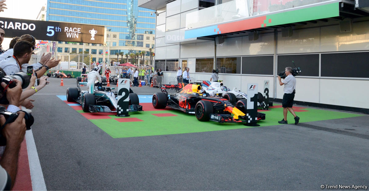 Azərbaycanda "Formula-1" yarışlarına  gələn tamaşaçıların sayı əhəmiyyətli dərəcədə artıb