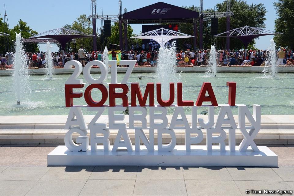 Bakıda "F1 Village" əyləncə zonasında FOTOSESSİYA
