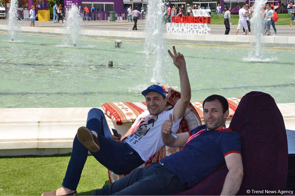 Bakıda "F1 Village" əyləncə zonasında FOTOSESSİYA
