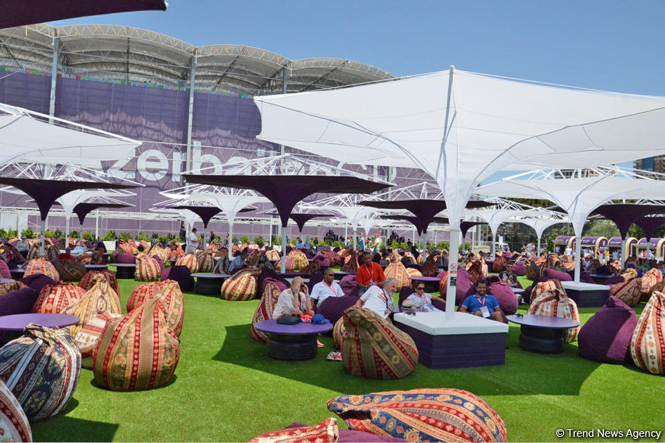 Bakıda "F1 Village" əyləncə zonasında FOTOSESSİYA
