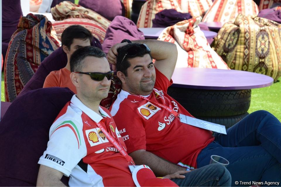 Bakıda "F1 Village" əyləncə zonasında FOTOSESSİYA