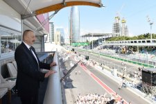 Prezident İlham Əliyev və xanımı Formula 1 Azərbaycan Qran Prisi çərçivəsində yarışları izləyiblər (FOTO)