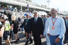 Prezident İlham Əliyev və xanımı Formula 1 Azərbaycan Qran Prisi çərçivəsində yarışları izləyiblər (FOTO)