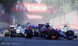 Prezident İlham Əliyev və xanımı Formula 1 Azərbaycan Qran Prisi çərçivəsində yarışları izləyiblər (FOTO)