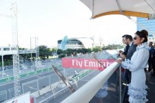 Prezident İlham Əliyev və xanımı Formula 1 Azərbaycan Qran Prisi çərçivəsində yarışları izləyiblər (FOTO)