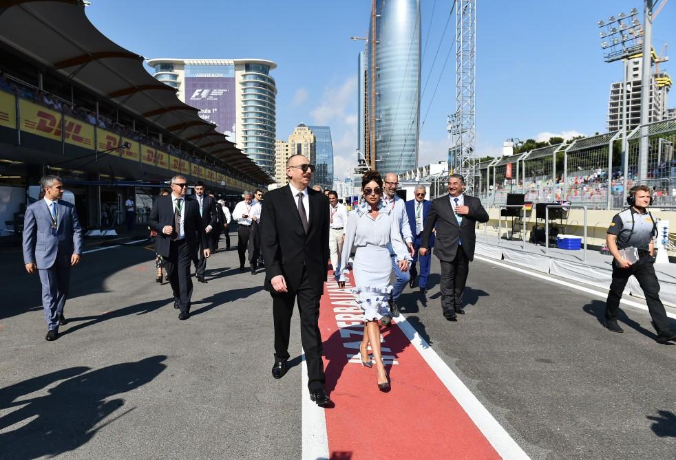 Prezident İlham Əliyev və xanımı Formula 1 Azərbaycan Qran Prisi çərçivəsində yarışları izləyiblər (FOTO)