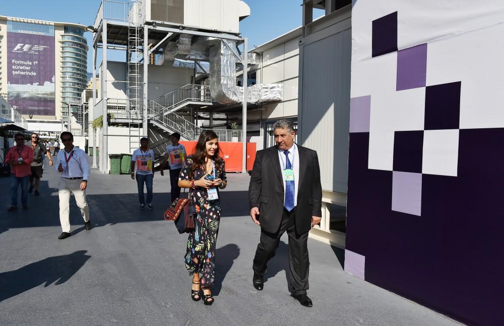 Prezident İlham Əliyev və xanımı Formula 1 Azərbaycan Qran Prisi çərçivəsində yarışları izləyiblər (FOTO)