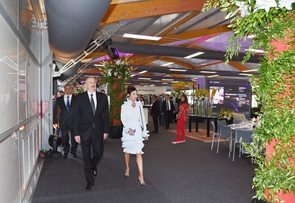 Prezident İlham Əliyev və xanımı Formula 1 Azərbaycan Qran Prisi çərçivəsində yarışları izləyiblər (FOTO)