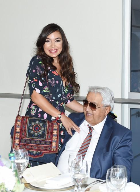 Prezident İlham Əliyev və xanımı Formula 1 Azərbaycan Qran Prisi çərçivəsində yarışları izləyiblər (FOTO)