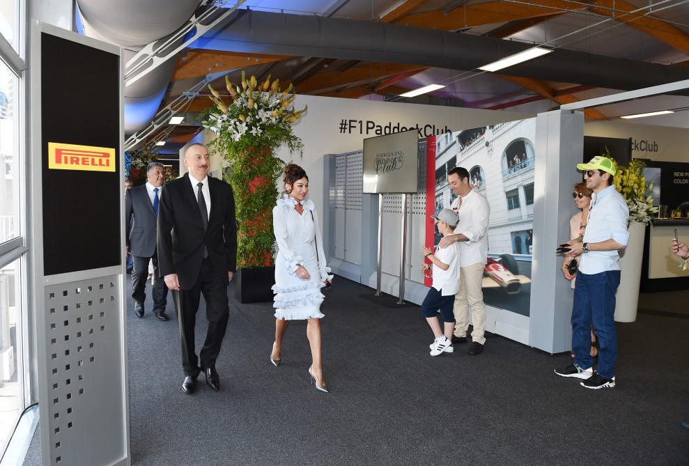 Prezident İlham Əliyev və xanımı Formula 1 Azərbaycan Qran Prisi çərçivəsində yarışları izləyiblər (FOTO)
