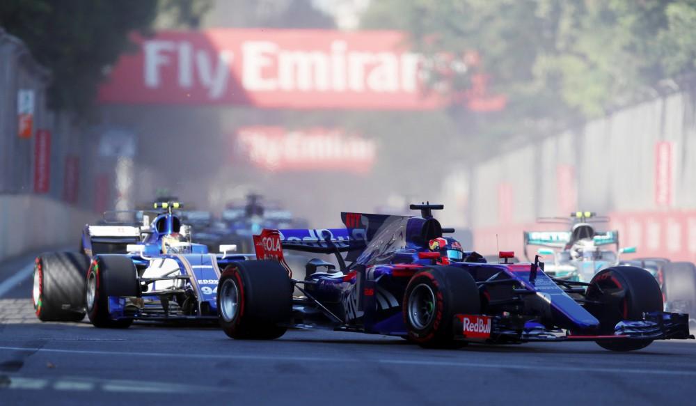 Prezident İlham Əliyev və xanımı Formula 1 Azərbaycan Qran Prisi çərçivəsində yarışları izləyiblər (FOTO)
